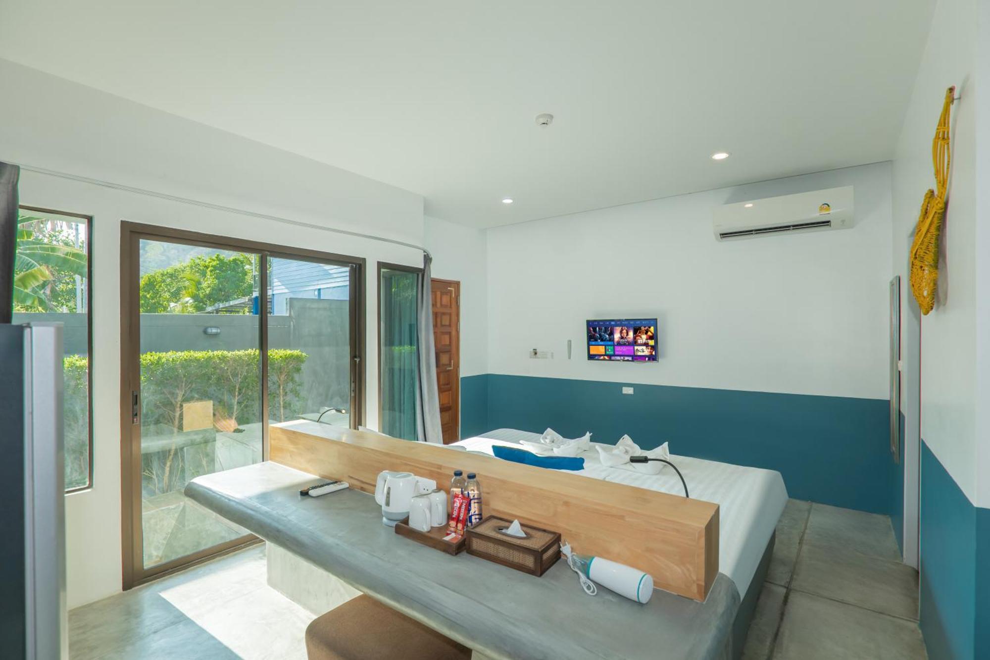 Kraam Silhouette Hotel And Cafe Phuket Чалонг Экстерьер фото
